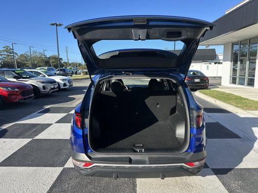 2022 Hyundai TUCSON SE