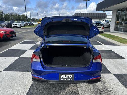 2023 Hyundai ELANTRA HEV Blue