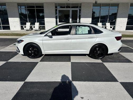 2025 Volkswagen Jetta 1.5T SE