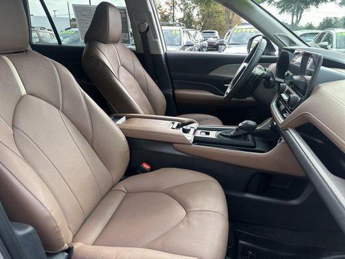 2024 Toyota Grand Highlander Platinum