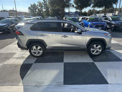 2021 Toyota RAV4 Hybrid XLE Premium