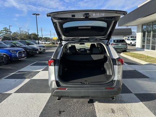 2021 Toyota RAV4 Hybrid XLE Premium