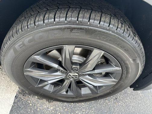 2024 Volkswagen Tiguan 2.0T SE 4MOTION
