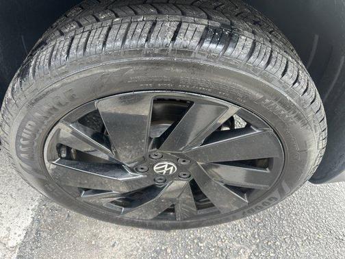 2024 Volkswagen Taos 1.5T SEL