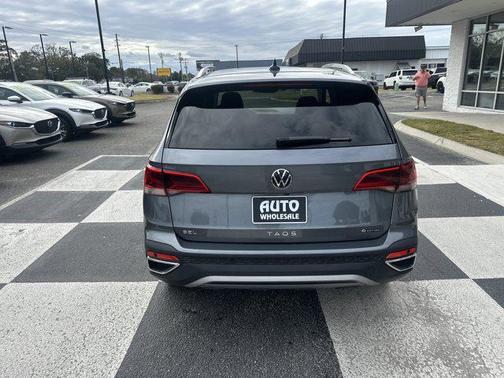 2024 Volkswagen Taos 1.5T SEL