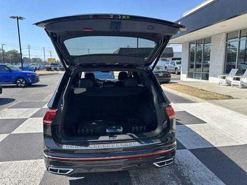 2023 Volkswagen Tiguan 2.0T SEL R-Line 4MOTION
