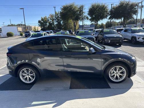 2024 Tesla Model Y Long Range Dual Motor All-Wheel Drive