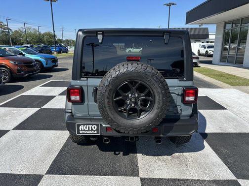 2024 Jeep Wrangler Willys
