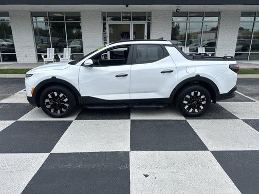 2025 Hyundai SANTA CRUZ SEL Activity