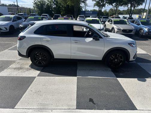 Platinum White Pearl 2026 Honda HR-V 2WD Sport