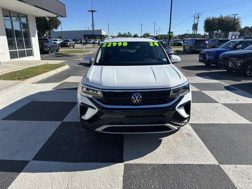 2024 Volkswagen Taos 1.5T SE