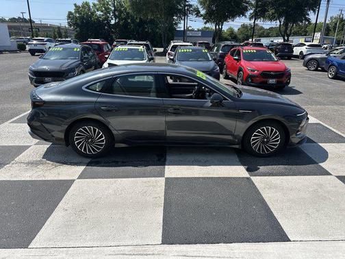 2024 Hyundai SONATA Hybrid SE