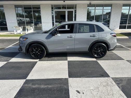Urban Gray Pearl 2024 Honda HR-V 2WD Sport