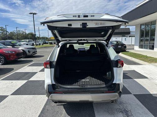 2024 Toyota RAV4 Hybrid SE