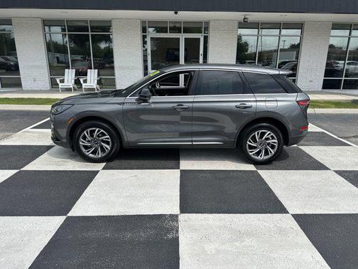 2023 Lincoln Corsair Standard