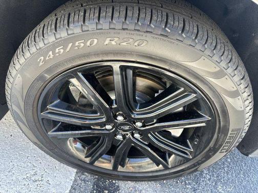 2024 Ford Edge ST Line