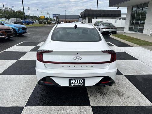2022 Hyundai SONATA SEL