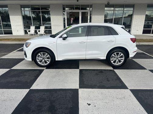 2025 Audi Q3 Premium 45 TFSI S line quattro Tiptronic