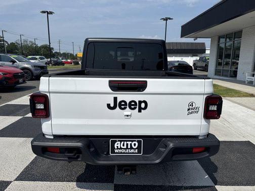 2024 Jeep Gladiator Willys