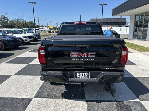 2024 GMC Canyon AT4