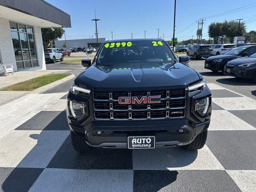 2024 GMC Canyon AT4