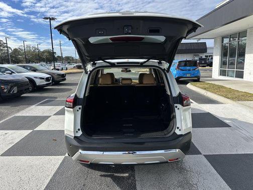 2023 Nissan Rogue Platinum