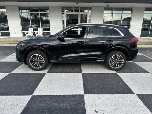 2025 Audi Q5 Premium TFSI quattro S tronic