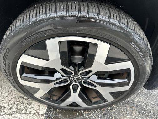 2023 Volkswagen Taos 1.5T SEL