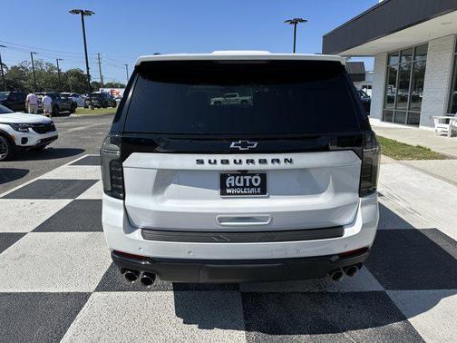2025 Chevrolet Suburban 4WD Z71