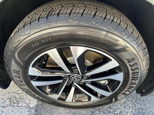 2024 Volkswagen Tiguan 2.0T S