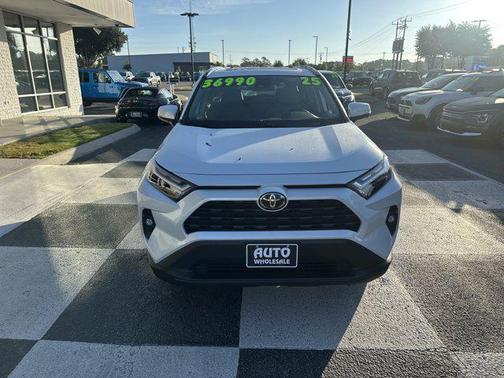 2025 Toyota RAV4 Hybrid XLE Premium