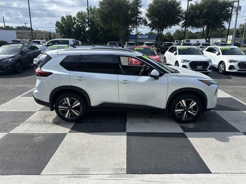 2024 Nissan Rogue SL