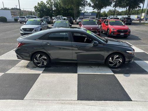 2024 Hyundai ELANTRA Limited
