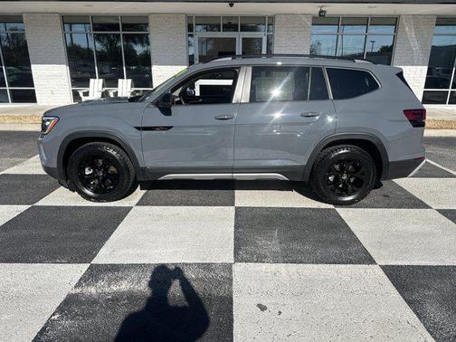 2024 Volkswagen Atlas 2.0T SEL