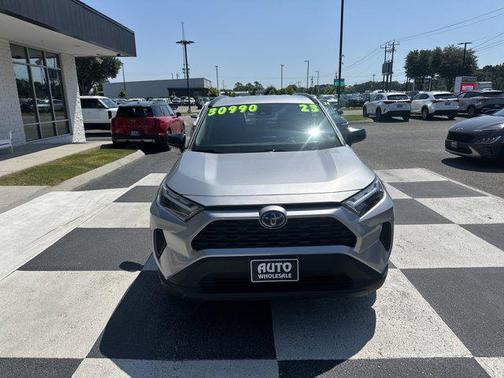 2023 Toyota RAV4 Hybrid LE
