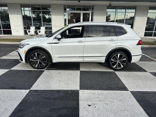 2024 Volkswagen Tiguan 2.0T SEL R-Line 4MOTION