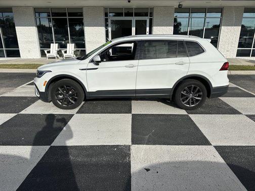 2024 Volkswagen Tiguan 2.0T SE