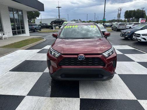 2022 Toyota RAV4 Hybrid XLE