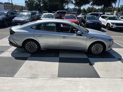 2024 Hyundai SONATA Hybrid SE