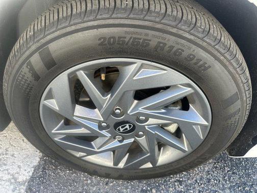 2024 Hyundai ELANTRA HEV Blue