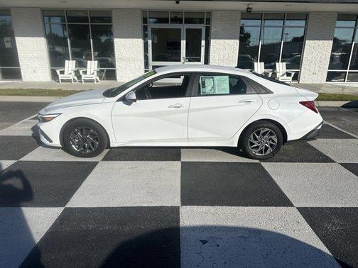 2024 Hyundai ELANTRA HEV Blue