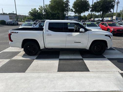2022 Toyota Tundra SR5
