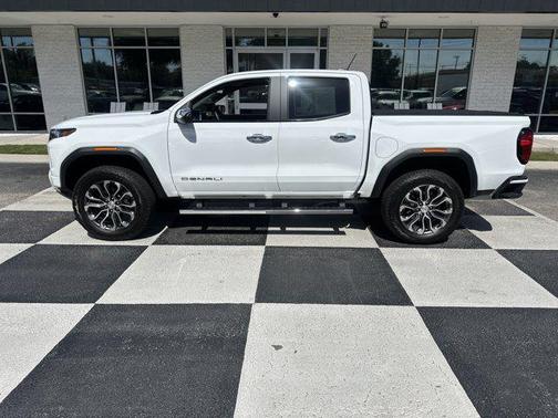 2024 GMC Canyon Denali