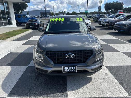 2025 Hyundai VENUE SE