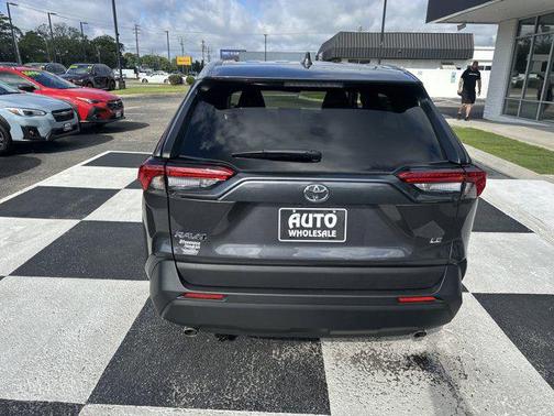 2025 Toyota RAV4 LE