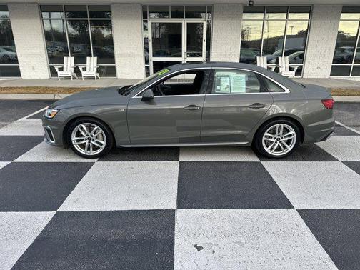 2023 Audi A4 45 S line Premium Plus