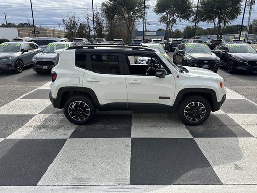 2023 Jeep Renegade Trailhawk