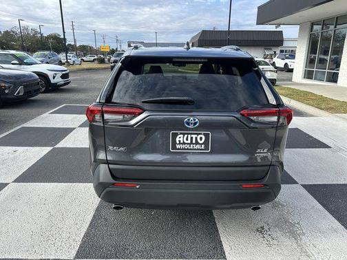 2021 Toyota RAV4 Hybrid XLE Premium