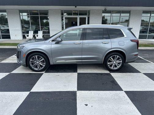 2025 Cadillac XT6 Premium Luxury FWD