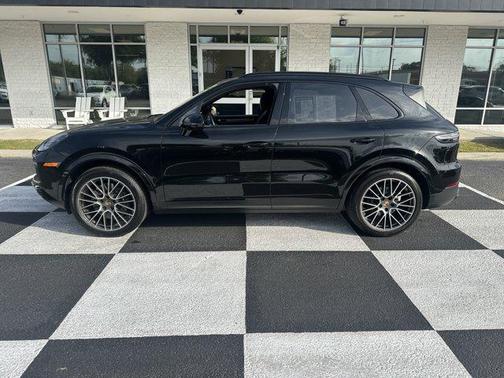 2023 Porsche Cayenne Platinum Edition